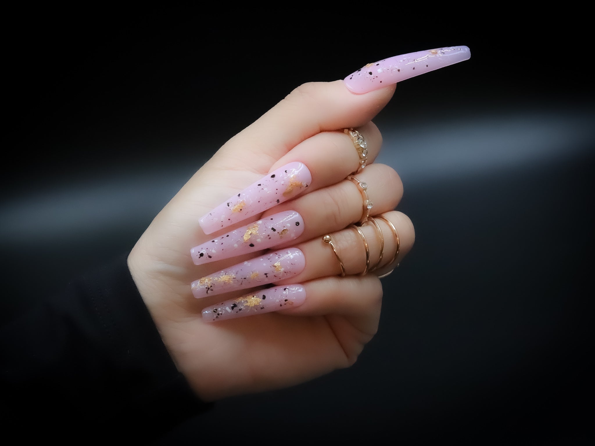 How to Choose the Right Nail Shape for Your Hands
