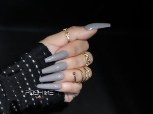 Basic Gel Nail – Light Grey Hand